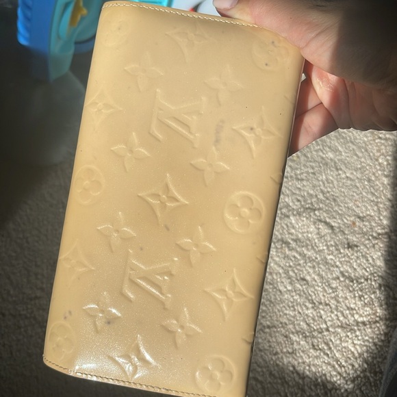 Louis Vuitton Vernis Sarah Wallet - Picture 13 of 14